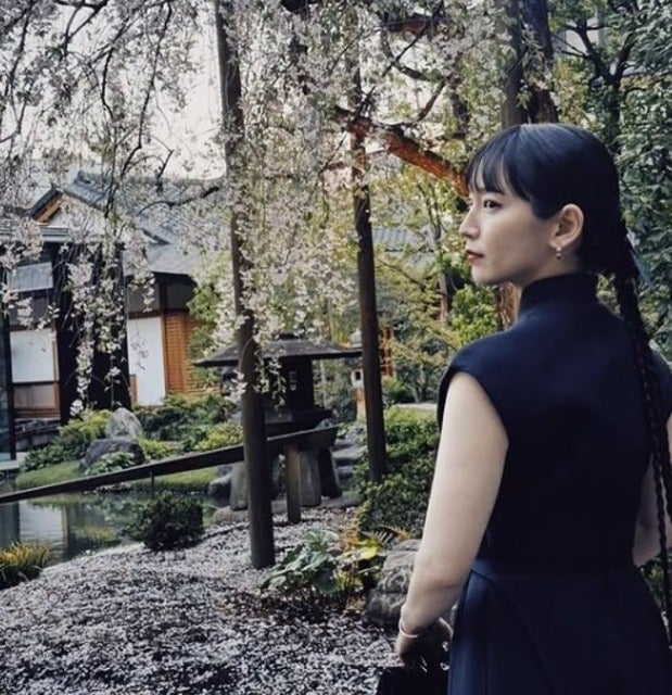 「この時代に生まれて良かった」吉岡里帆が生まれ故郷でDiorのショーを見る！