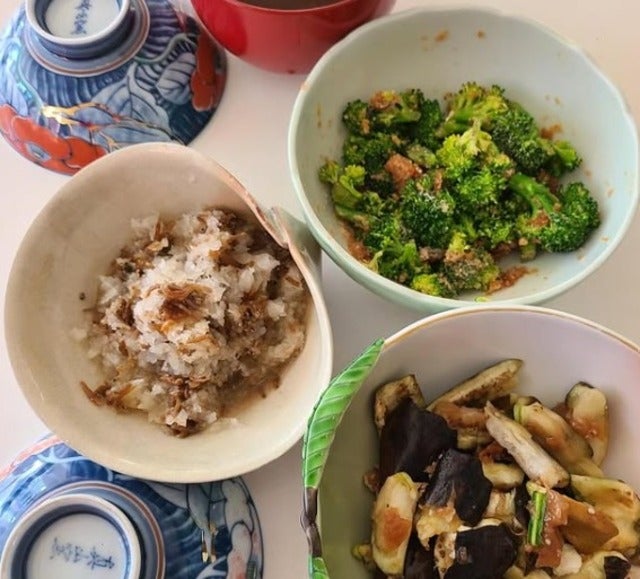 桃井かおりは料理はもちろん器も素敵だと話題に！