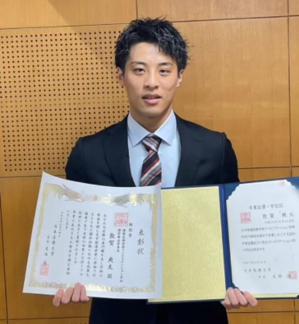 カーリング・敦賀爽太、大学卒業＆国家試験合格「4年間の感謝を胸に」