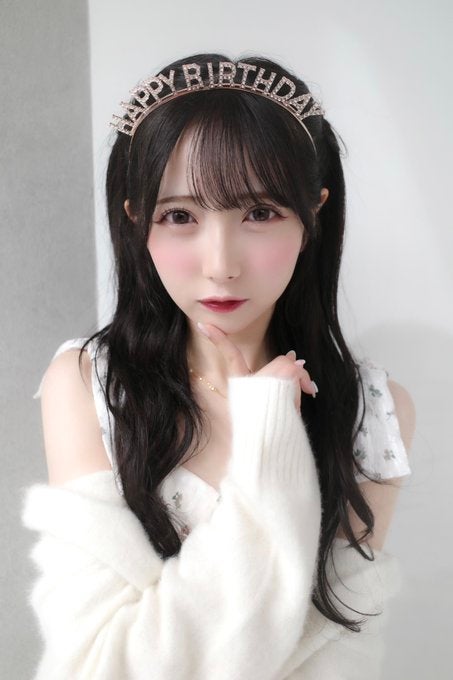 ≠MEメンバー、あざとすぎるバースデーフォトにファン悶絶