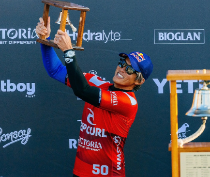 サーフィン話題！五十嵐カノア、今季世界ランク7位でシーズン締め「夢のような人生」