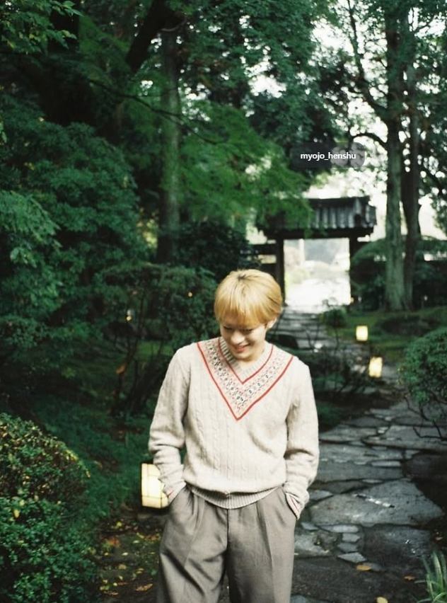 松倉海斗、Travis JapanカレンダーのオフショットをSNSで公開