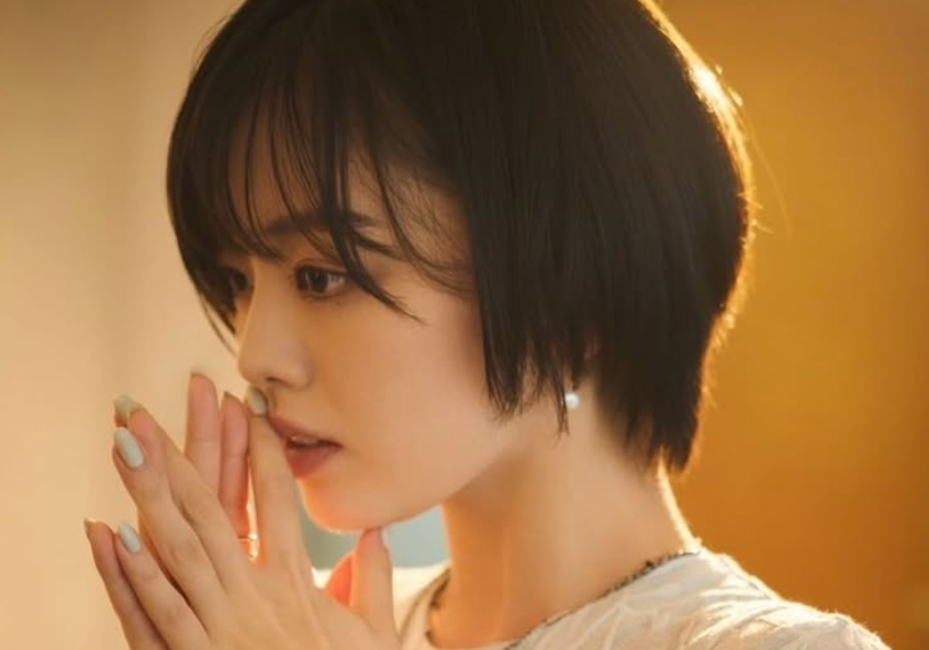 「恋愛禁止」第4話放送日に伊原六花、美しさと意気込みあふれる撮影ショット公開