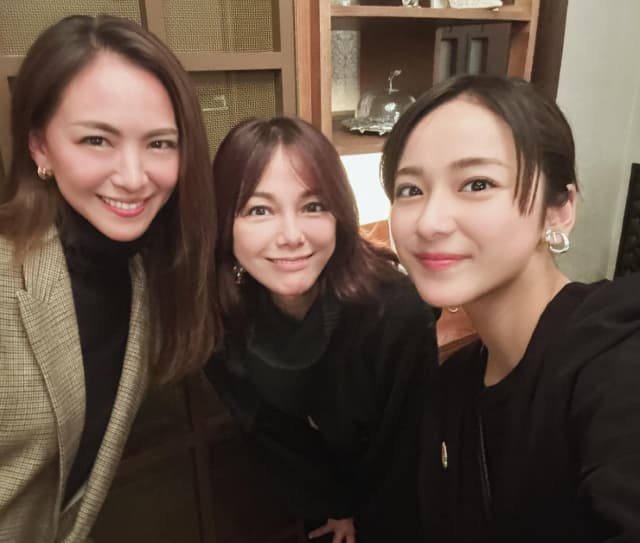 「宗像大社でご縁ができた3人」相川七瀬がプライベートショットを公開