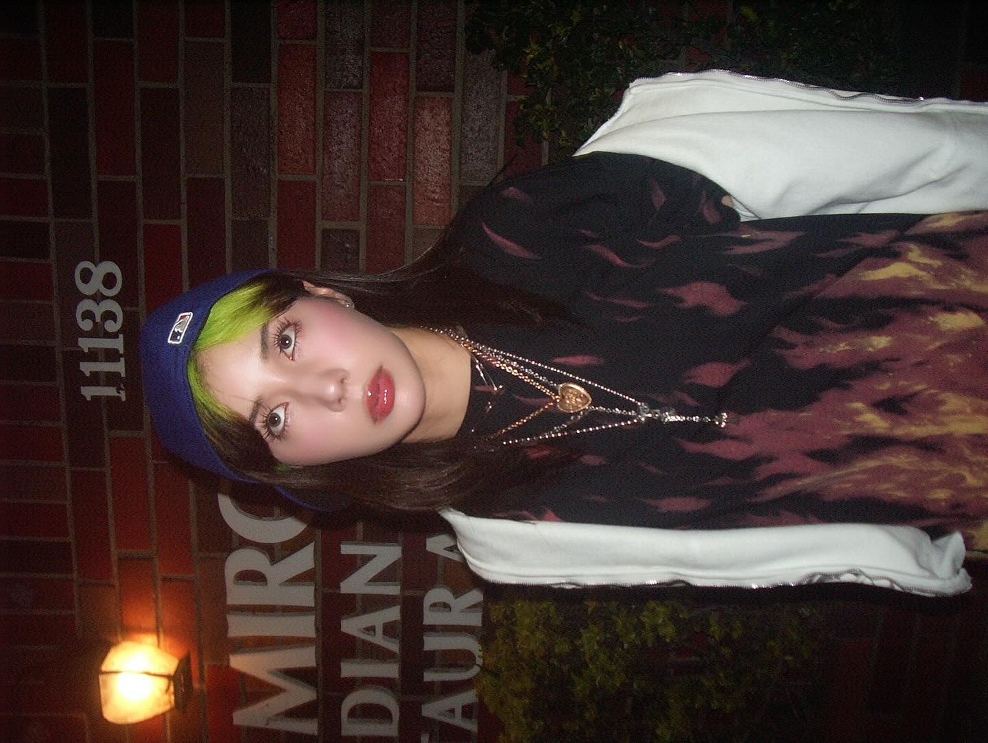 「かっこいいし、美しいし、綺麗。」仲里依紗が最新ショットを公開