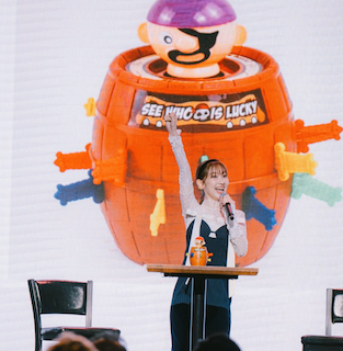 柏木由紀、上海でのファンミーティングの様子が話題に！