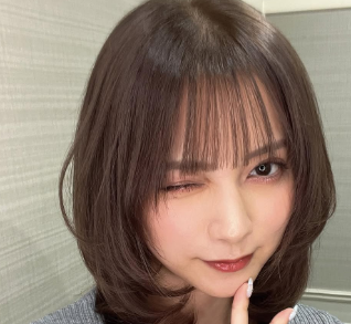 桃月なしこ、新ヘアスタイルを披露！「めっちゃレイヤーいれて染めた」
