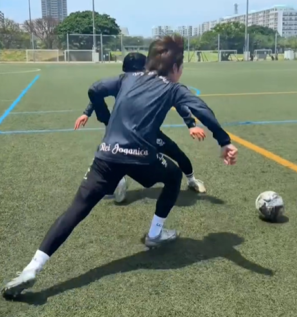 「サイドの縦突破で使えるワザ3選」サッカーコーチ・Takuya ファンタスティックなテクを披露！