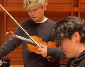 清塚信也、新潟・柏崎からリハスタLIVE配信！ピアノとバイオリンの共演にファン熱狂