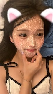人気女性YouTuber ”自撮り”寝転びショット公開に「今日のビジュ天才」「可愛すぎ」の声 最新投稿に1万超えいいね