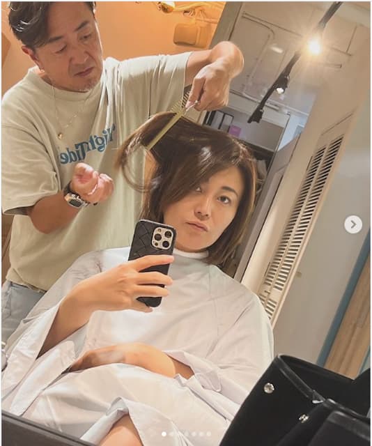 氷川きよしが髪のメンテナンス