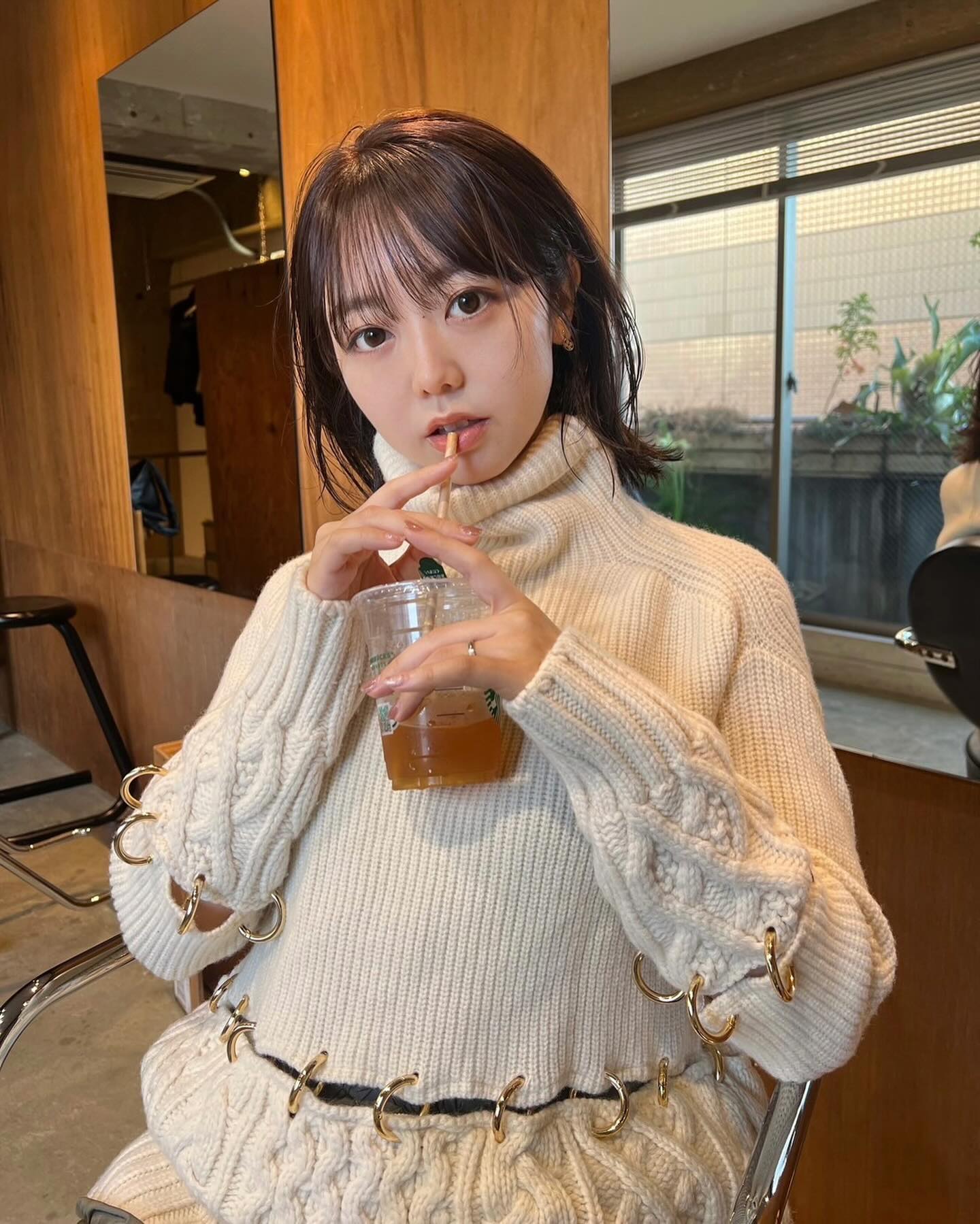 峯岸みなみが可愛すぎて話題の他撮りを公開😍