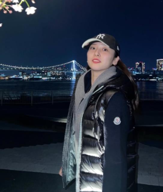 女子ハンド・三重バイオレットアイリス 飯塚美沙希、夜桜を満喫「寒いようで暖かい季節もそろそろ終わり」