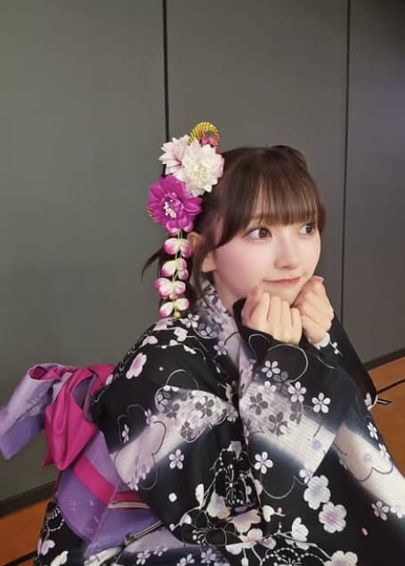 AKB48・山﨑空が浴衣ショットを公開！黒の和柄が大人の雰囲気を醸し出す！