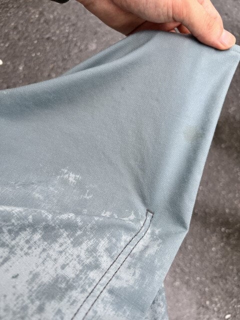 「雨凄すぎて…」シャツが濡れてしまった声優の写真に注目集まる