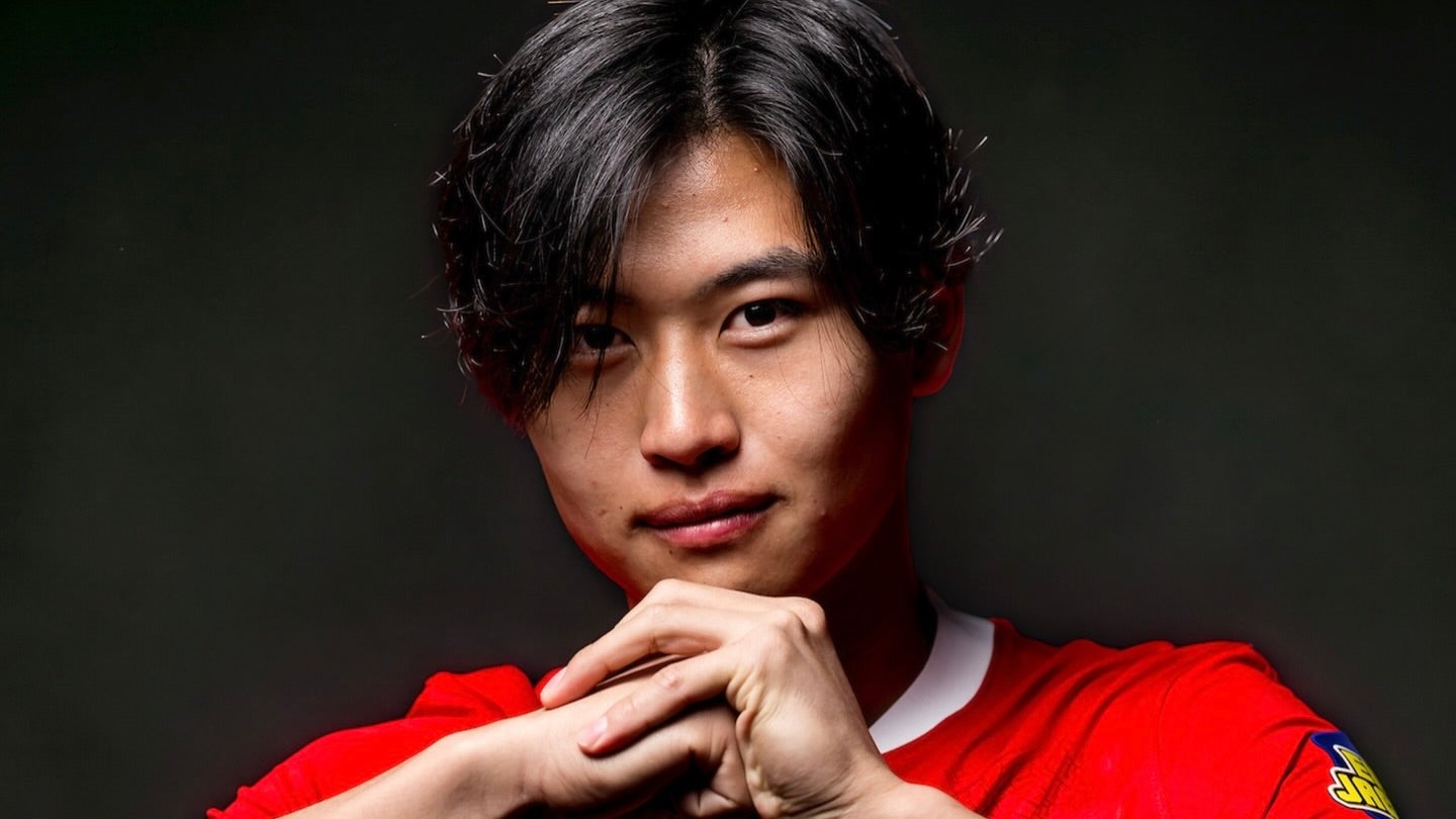 「ピッチで会うのが待ちきれない」AZ公式が市原吏音に期待