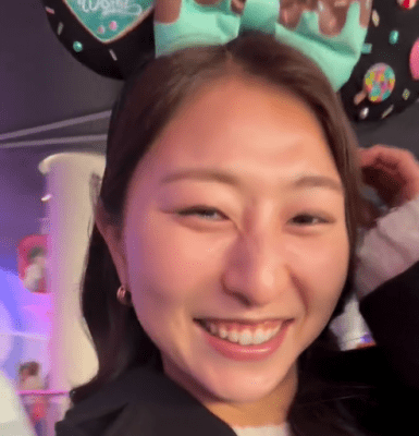 浦和レッズレディース塩越柚歩、「オフノイチニチ」は夢の国へ！大はしゃぎのスマイルムービーにファンメロメロ！？