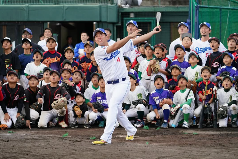 【中日】井上監督が沖縄キャンプに合格点 鵜飼らアピール組を高評価