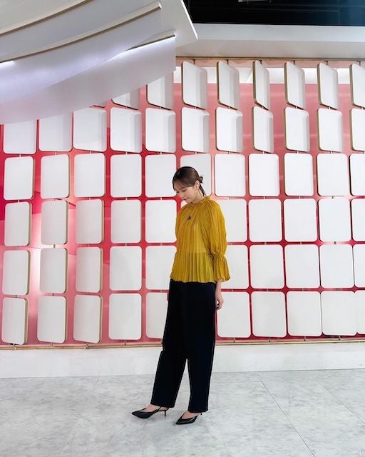 人気美人女優が3つのパンツコーデを披露「美しすぎる」