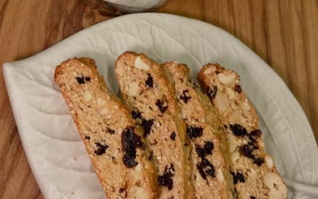 イタリアの伝統菓子を自作！？歌手・工藤静香の自作料理にファン大熱狂！