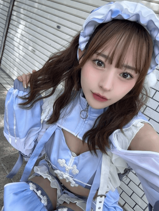 ”ダブル絶対領域”、グラドル高崎かなみが、男子恋落ちの美ショットを披露しファン大歓喜！