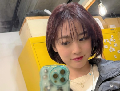 新井恵理那アナ、このショット可愛すぎる！！「カジュアルにも輝きを」！！