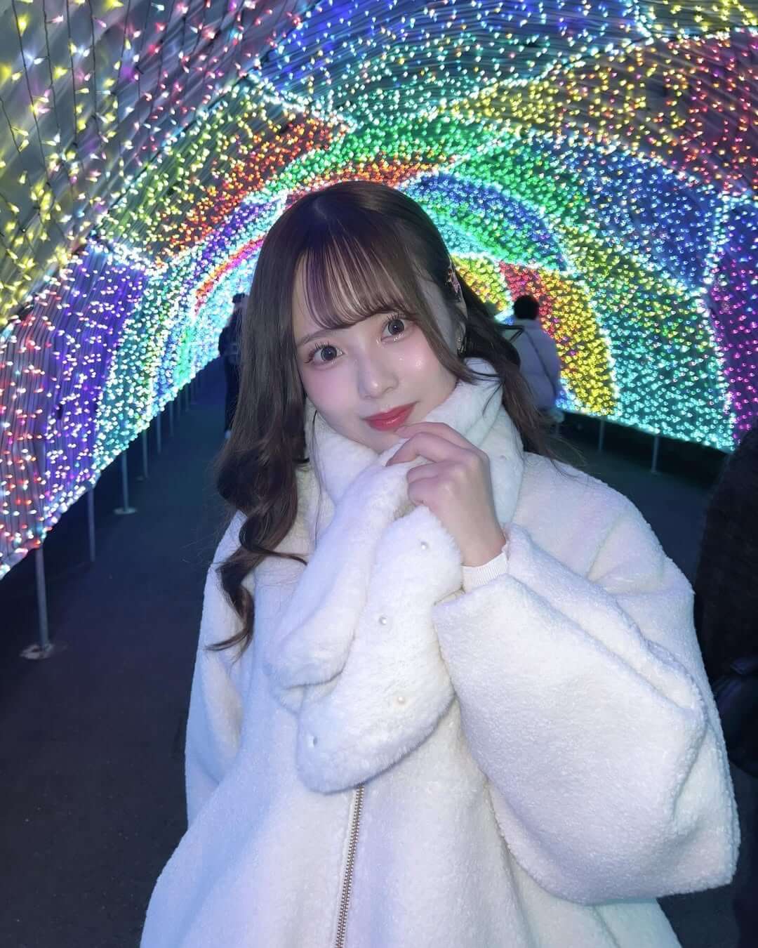 乃木坂46・佐藤璃果、あの遊園地でジェットコースターとイルミネーションを楽しむ！