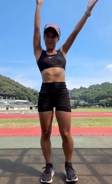 胸熱の復帰！美女マルチアスリート・陣在ほのかが術後45日目に競技場で全力トレーニング