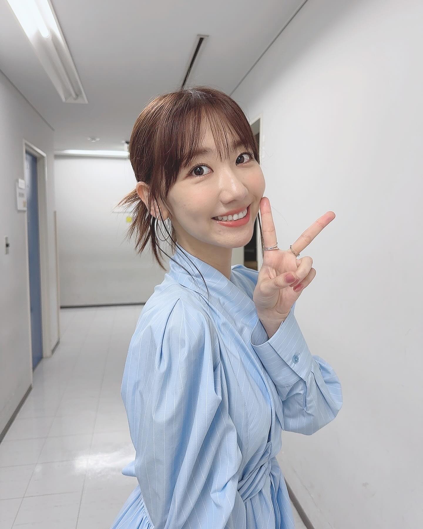 「ゆきりんかわいい💕」柏木由紀が春コーデにピースで話題沸騰