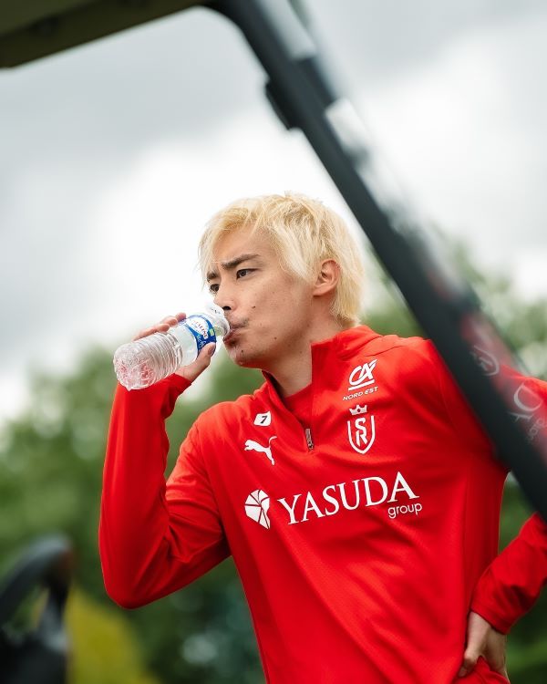 「イナズマ純也待ってました」伊東純也、久々の金髪姿にファン歓喜