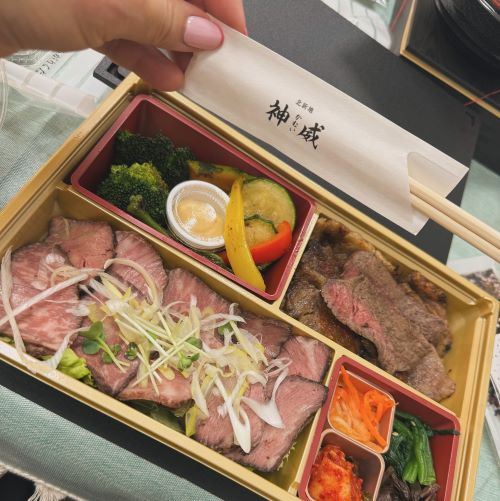 浜田雅功の妻・小川菜摘、座長からの粋な差し入れにテンション高め