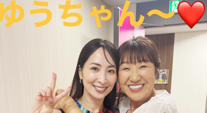 北斗晶、“美人”真飛聖と久々再開！「チャコさーん」と抱き合い2ショット