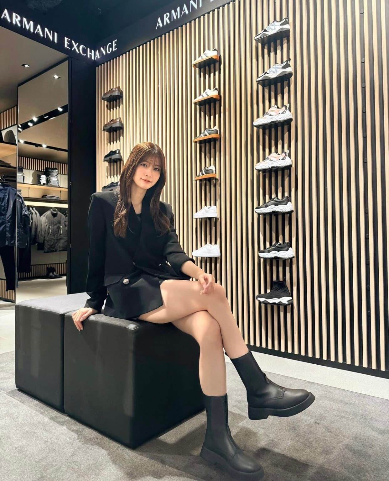 生見愛瑠　美しすぎる美脚も披露！全身黒コーデめるるは大人っぽさ倍増で美しすぎると話題の話題に！