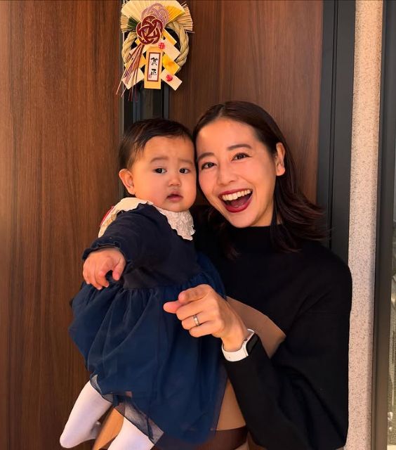 『新ビーチの妖精』坂口佳穂、新年初投稿は"幸せ家族ショット"満載でお届け！