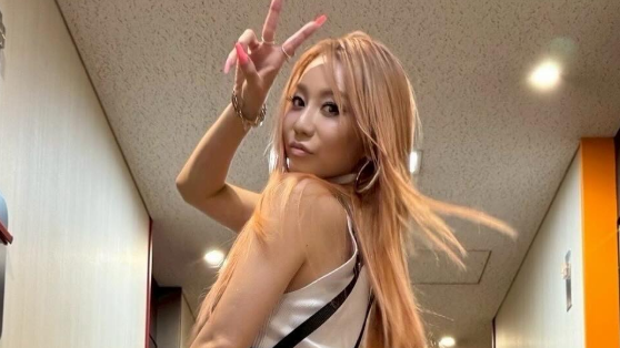 倖田來未とNiziUがFNS歌謡祭で夢のコラボ披露