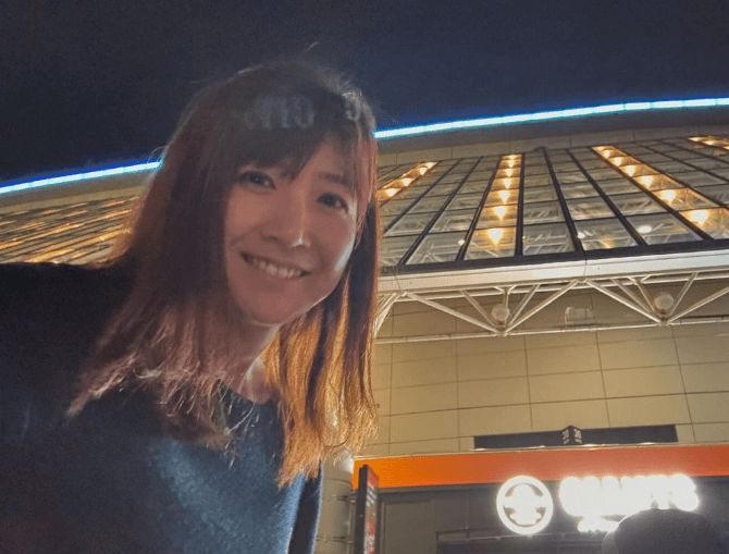 「優しいママだね、天使みたい」美女アナ・根本美緒、プレミア12で愛息を東京ドームへ送迎！美フォトも大好評