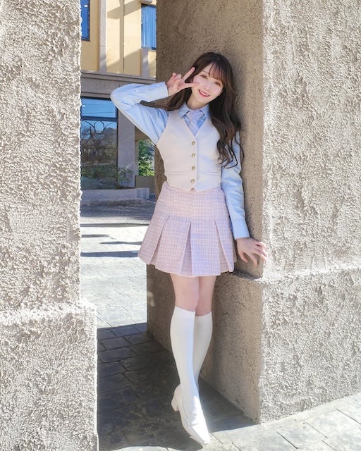 ＝LOVEのみりにゃがジャケ写オフショットを公開！ファンは歓喜