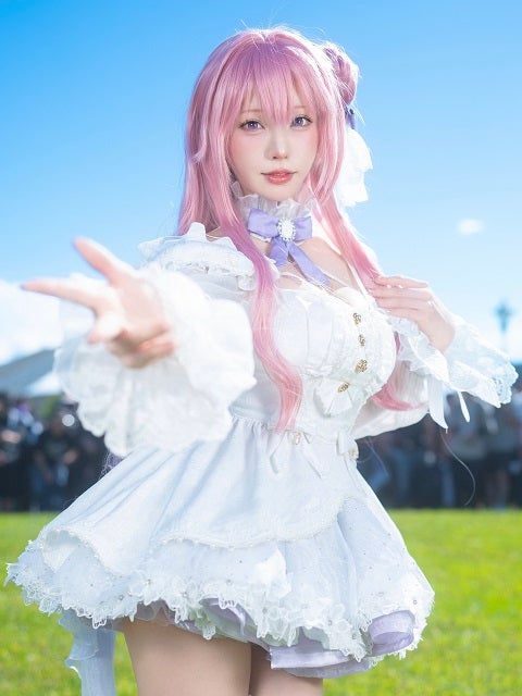 人気コスプレイヤー・えなこが台湾のビッグイベントに登場！『NIKKE』キャラに扮した姿に「最高に可愛い」「美しすぎる…」
