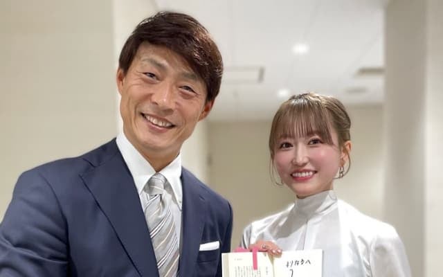 津田麻莉奈が元阪神タイガースの桧山進次郎からのサインに歓喜！