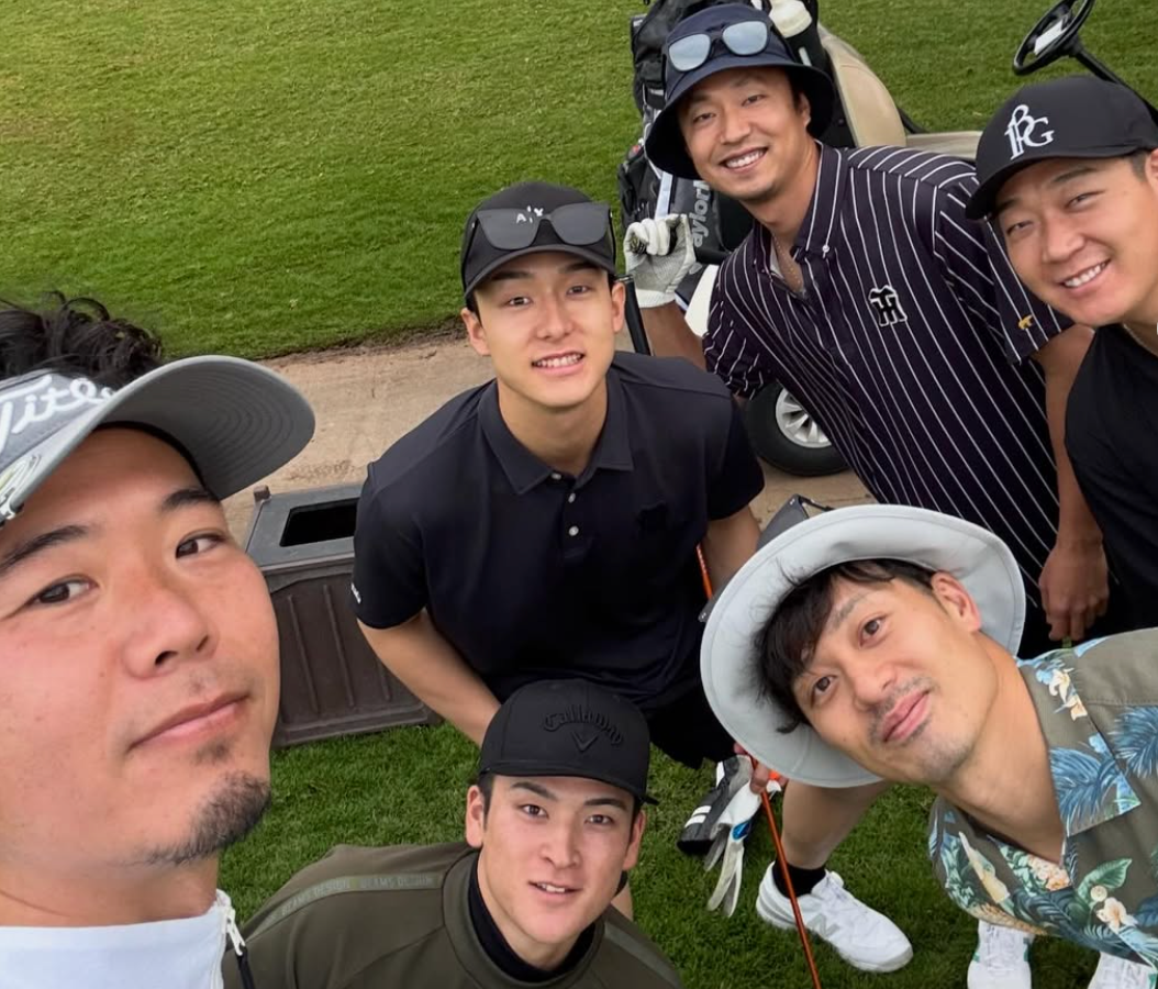阪神のブルペンキャッチャー横川雄介がハワイでのゴルフの様子を公開