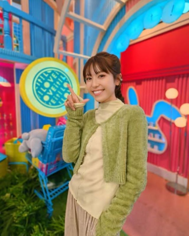 思わず参考にしたくなる！若槻千夏が着こなす最新ファッションが話題