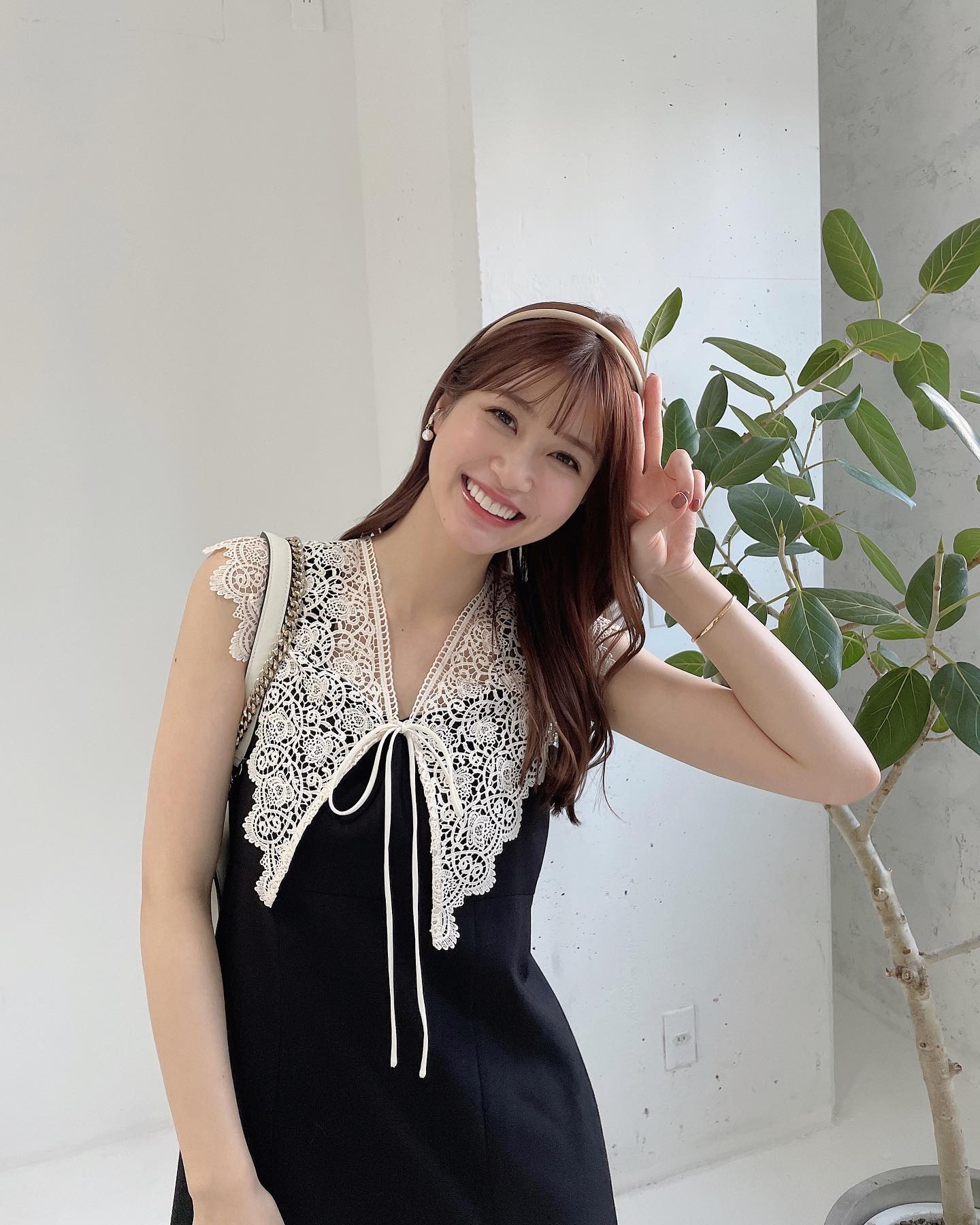 まるでお姫様💓👑めるるさんのガーリーコーデをファン絶賛😍