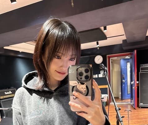 山本彩がリハ終了を報告「女子3人でいっきまーす」