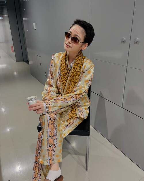 岩田絵里奈アナの全力コスプレが話題に「本年は、ピコ太郎とすぎちゃんの二段構えです」