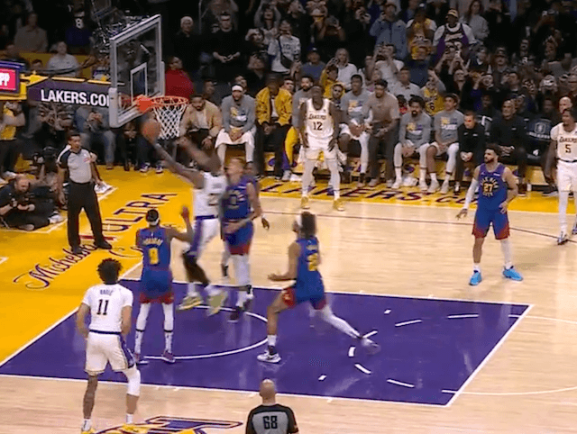 レブロン・ジェームズ、NBA史上初通算4万点の大記録を成し遂げる