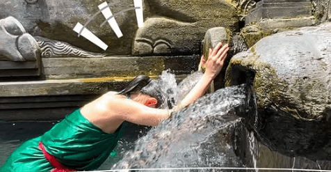 女優兼トラベル美女子、バリ島で水に打たれる！非日常の滞在ムービーが見どころ満点だと話題に「いぇーい、素敵です」