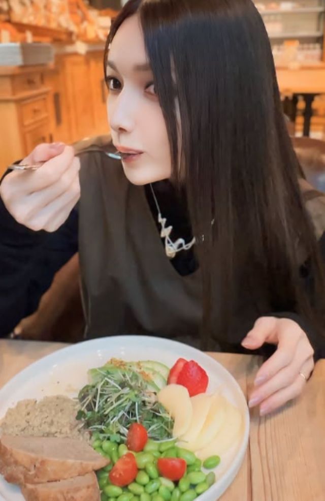 相変わらず美しい！後藤真希が美味しいランチを頬張る様子を公開