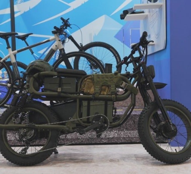 けんたさんが、めちゃくちゃアーミーでカッコいい電動自転車を紹介！
