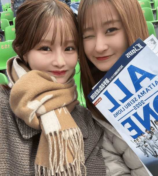 「可愛すぎる…」人気野球スポーツグラドルのキャンプイン！野球女子との美麗2ショット＆ピッチング風景ムービーも公開し話題に