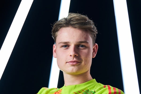 バイエルン・ミュンヘン “ノイヤーの後継者”21歳GK獲得！